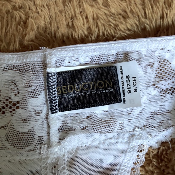 Bundles of lingeries from Seduction and Fredericks - Picture 13 of 15